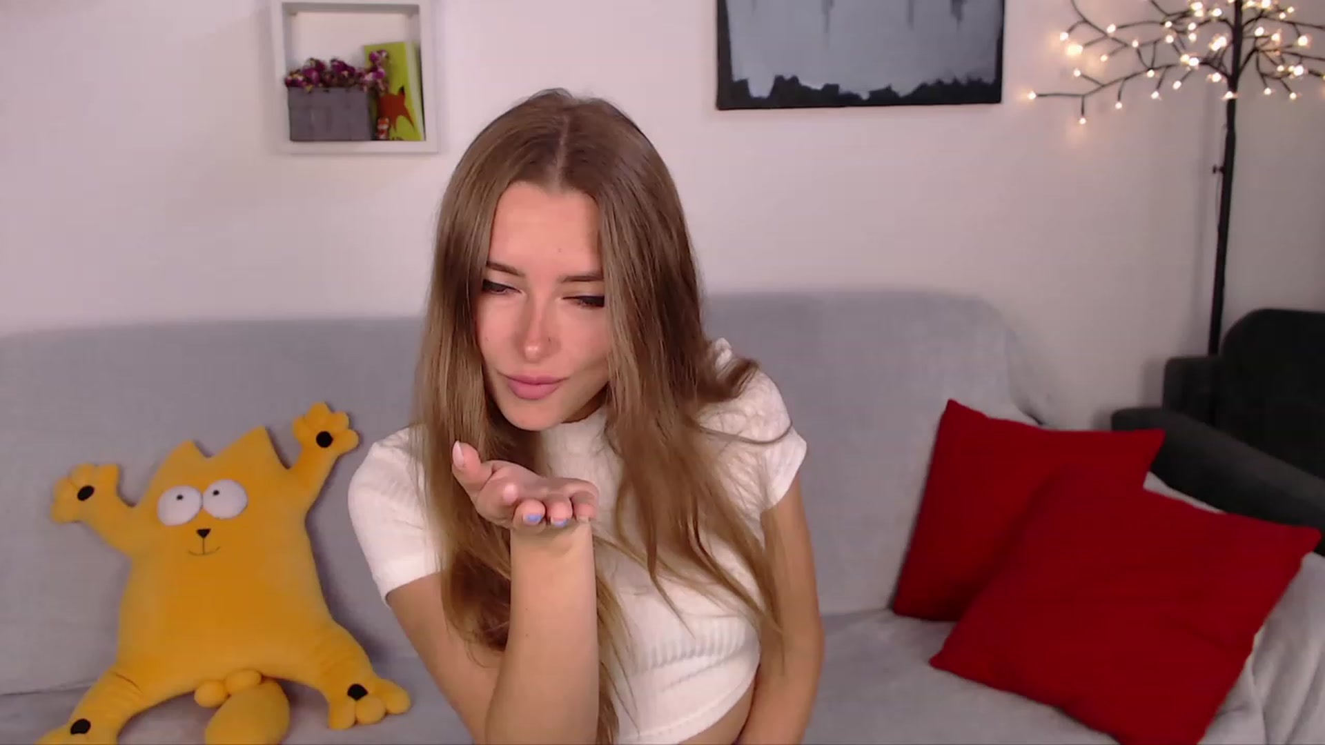 Gallery image thumbnail from SimonsWife's myfreecams stream on, 03/29/2023, 13:50 image 8 of 20