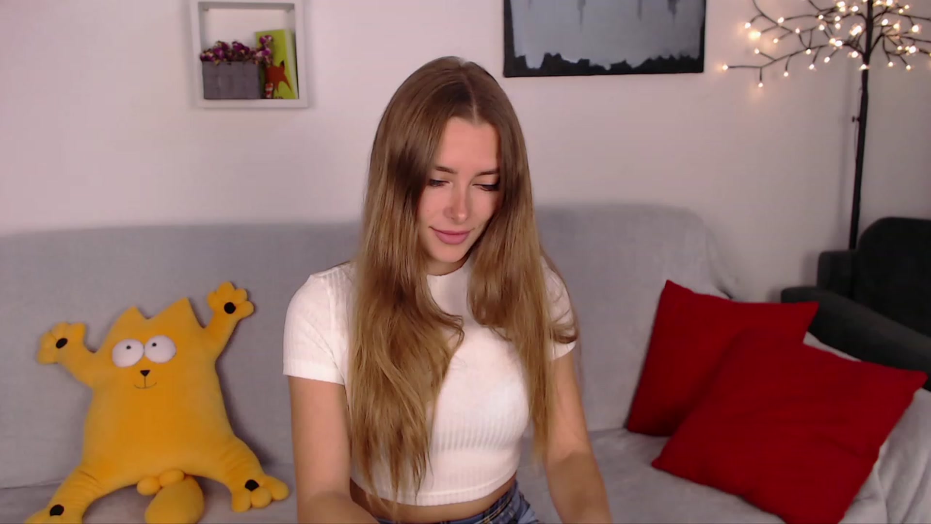 Gallery image thumbnail from SimonsWife's myfreecams stream on, 03/29/2023, 13:50 image 2 of 20