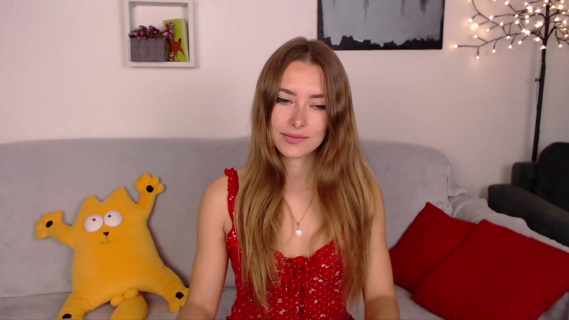 Gallery image thumbnail from SimonsWife's myfreecams stream on, 04/05/2023, 09:17 image 10 of 20