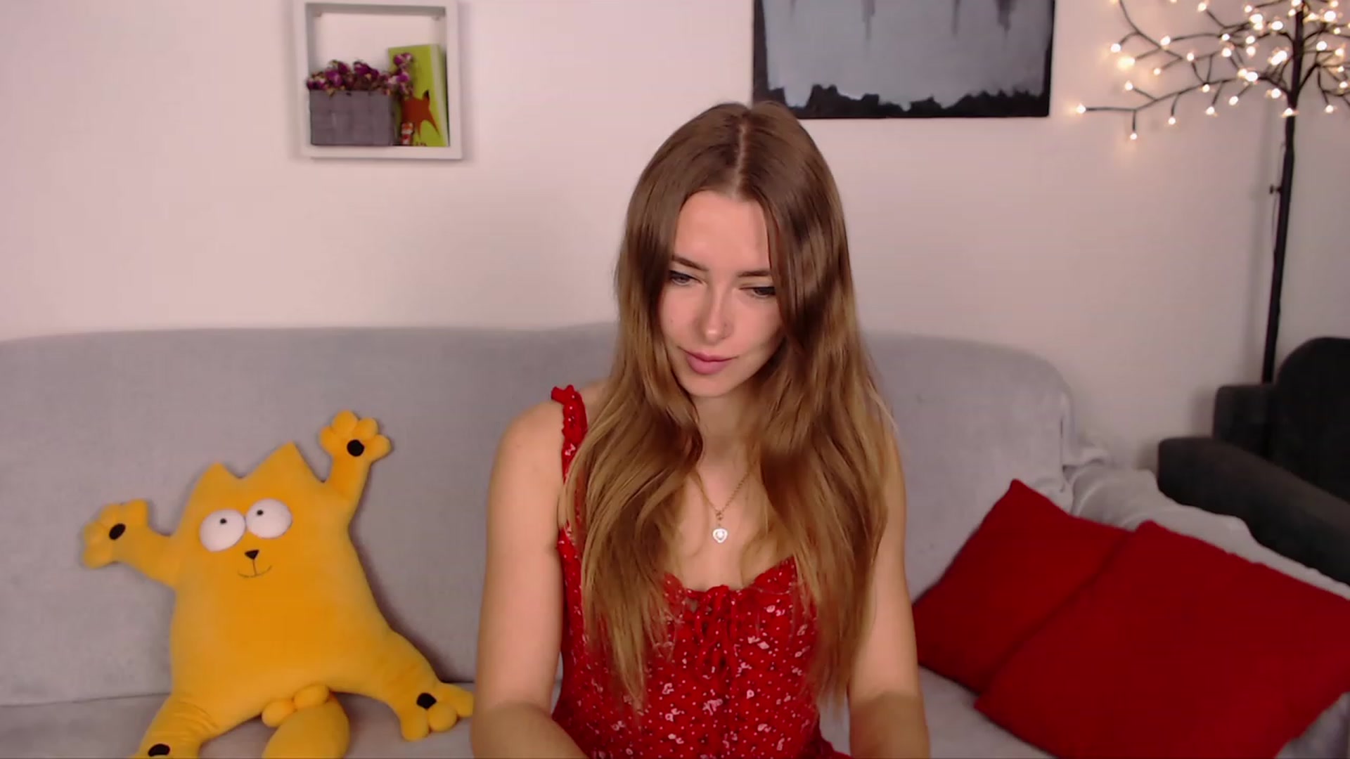Gallery image thumbnail from SimonsWife's myfreecams stream on, 04/05/2023, 09:17 image 7 of 20