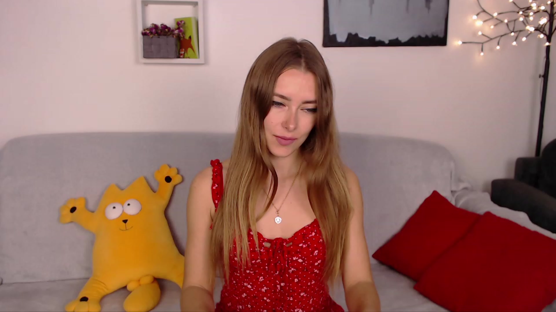 Gallery image thumbnail from SimonsWife's myfreecams stream on, 04/05/2023, 10:33 image 1 of 20