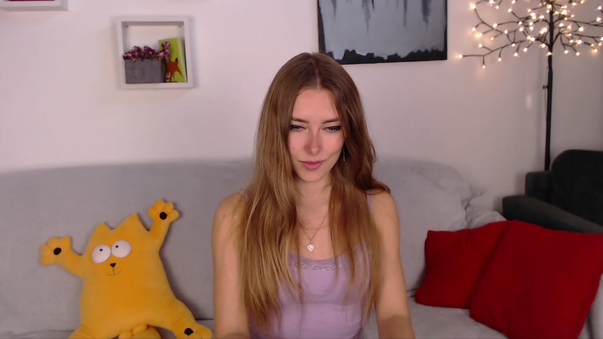 Gallery image thumbnail from SimonsWife's myfreecams stream on, 04/10/2023, 15:24 image 18 of 20