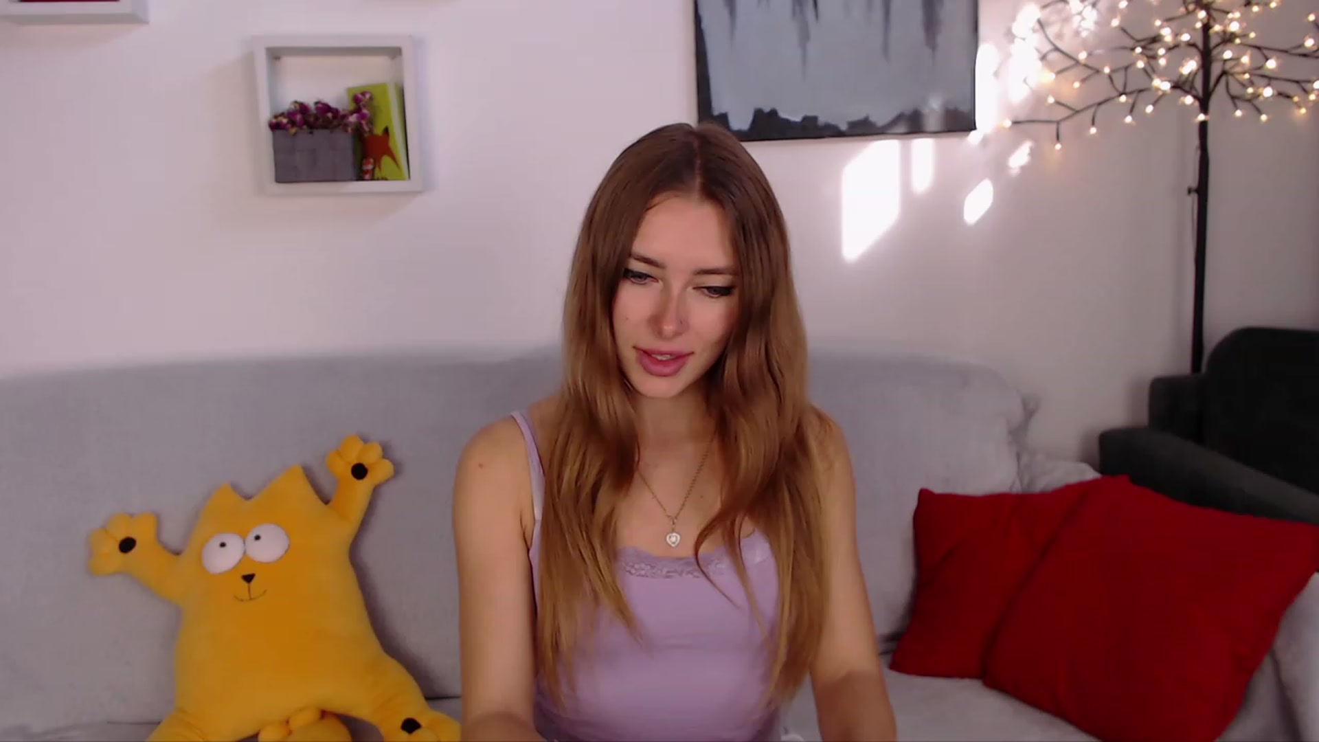 Gallery image thumbnail from SimonsWife's myfreecams stream on, 04/10/2023, 15:24 image 3 of 20