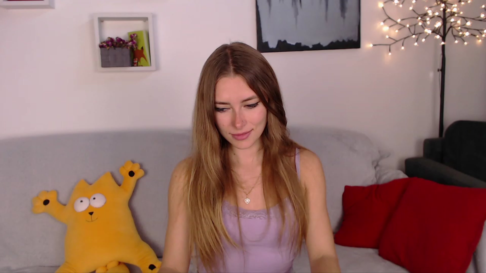 Gallery image thumbnail from SimonsWife's myfreecams stream on, 04/10/2023, 15:24 image 19 of 20
