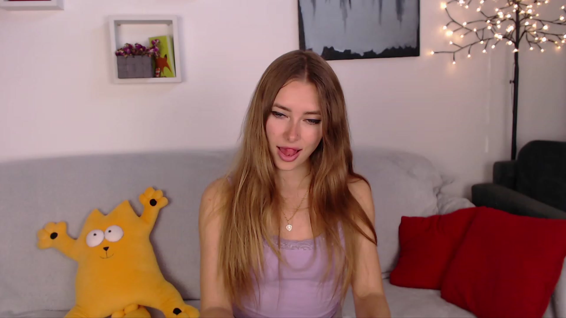 Gallery image thumbnail from SimonsWife's myfreecams stream on, 04/10/2023, 15:24 image 17 of 20