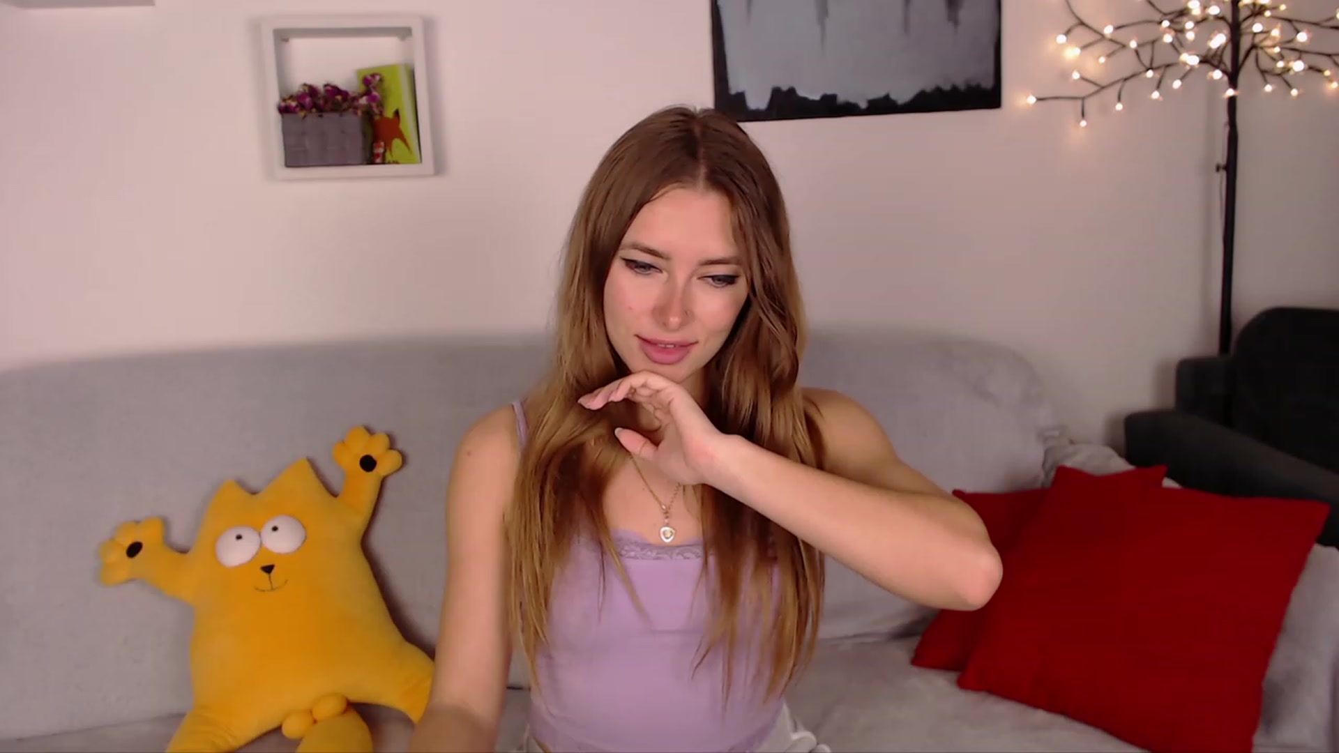 Gallery image thumbnail from SimonsWife's myfreecams stream on, 04/10/2023, 17:19 image 7 of 20
