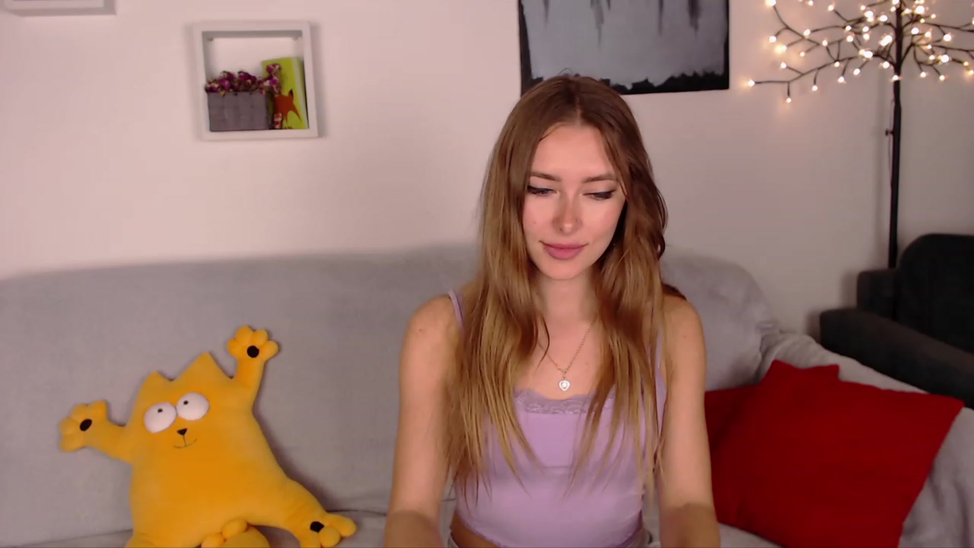 Gallery image thumbnail from SimonsWife's myfreecams stream on, 04/10/2023, 17:19 image 12 of 20