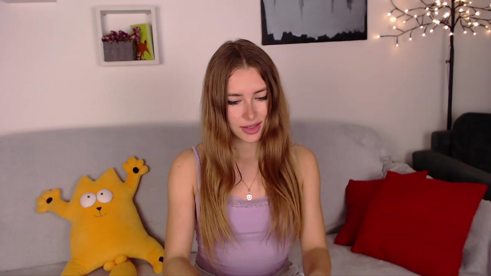 Gallery image thumbnail from SimonsWife's myfreecams stream on, 04/10/2023, 17:19 image 2 of 20
