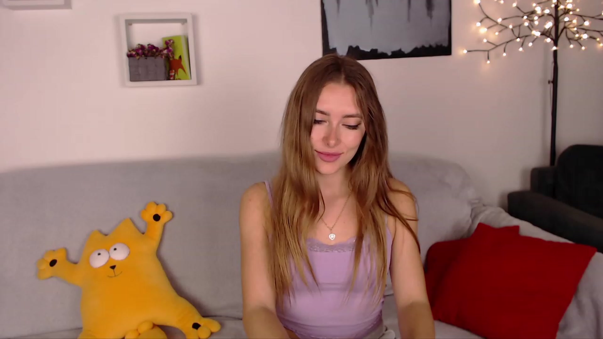 Gallery image thumbnail from SimonsWife's myfreecams stream on, 04/10/2023, 17:19 image 15 of 20