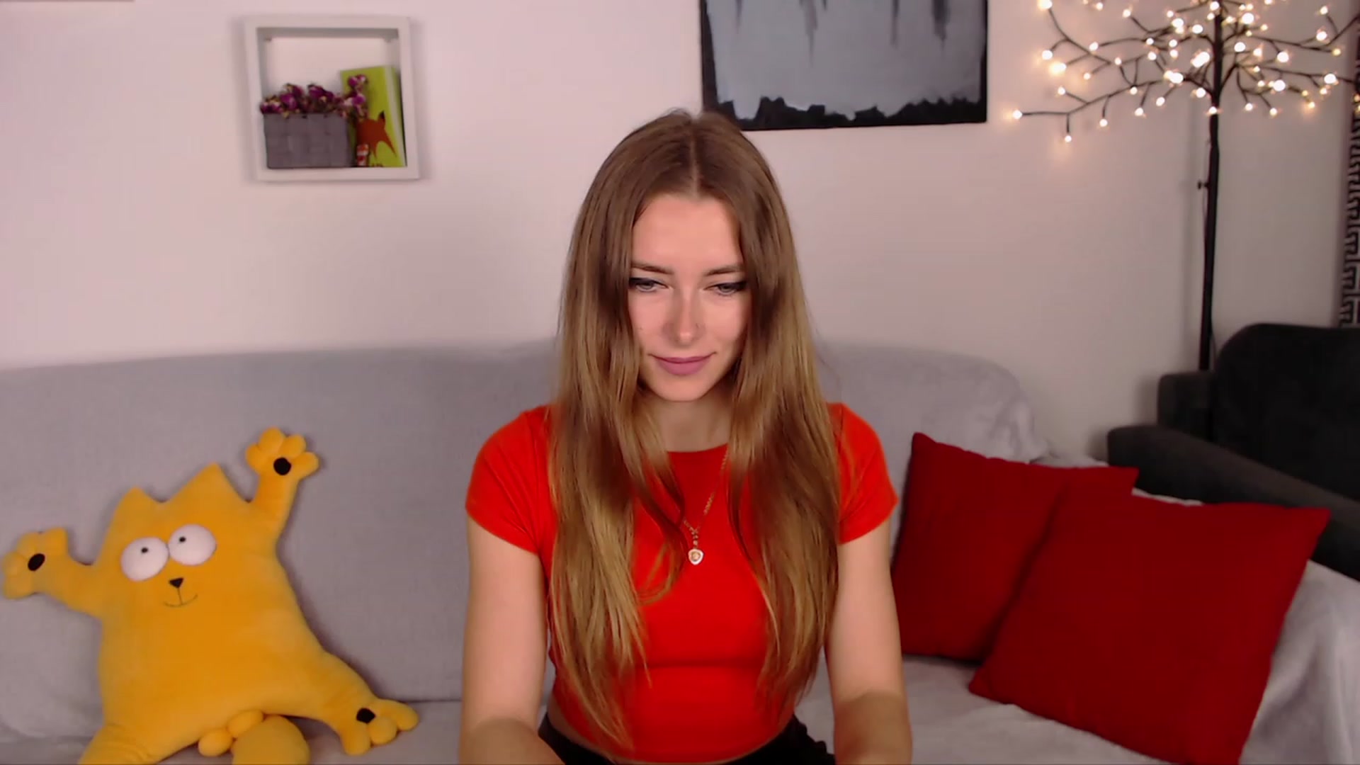 Gallery image thumbnail from SimonsWife's myfreecams stream on, 04/12/2023, 14:18 image 1 of 20