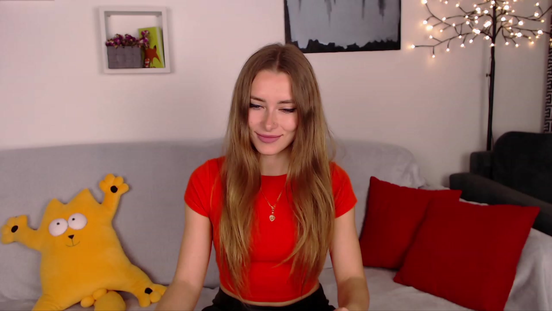 Gallery image thumbnail from SimonsWife's myfreecams stream on, 04/12/2023, 14:18 image 7 of 20