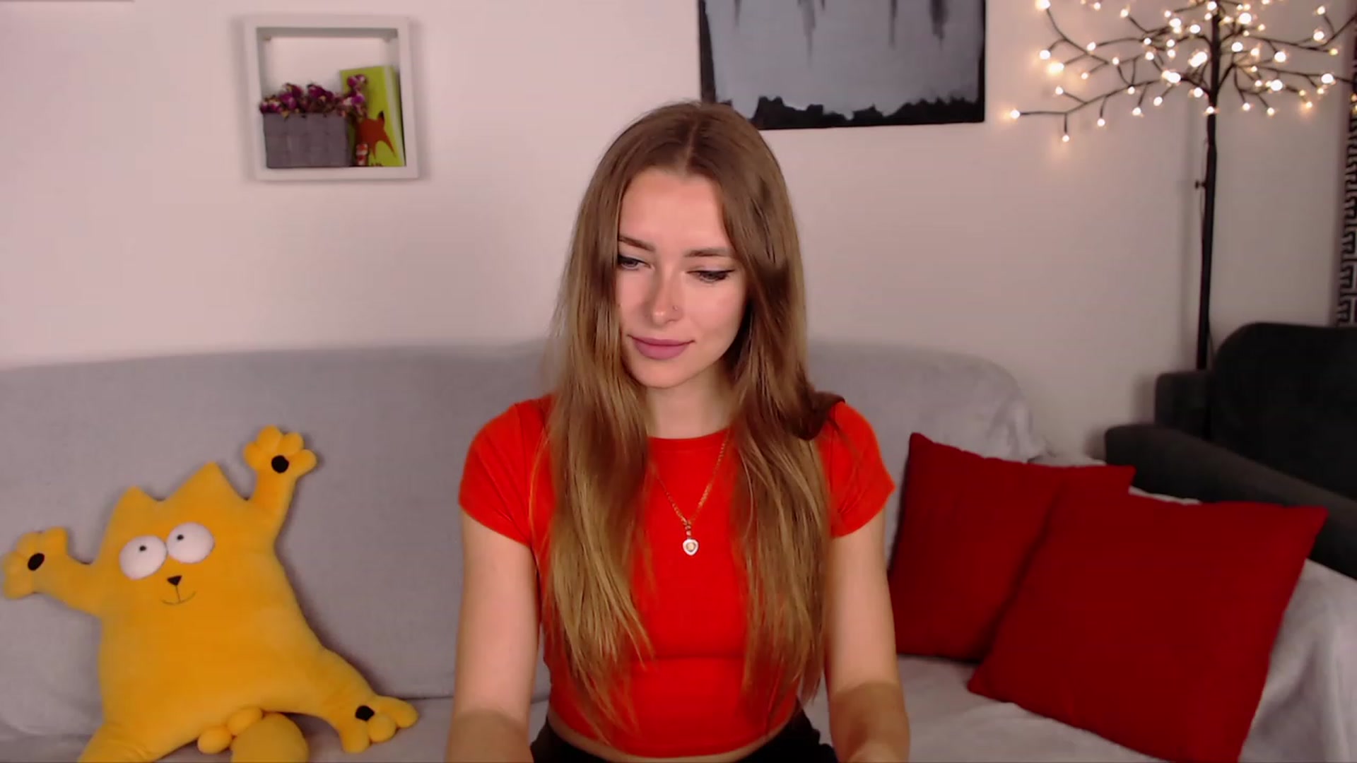 Gallery image thumbnail from SimonsWife's myfreecams stream on, 04/12/2023, 14:18 image 9 of 20