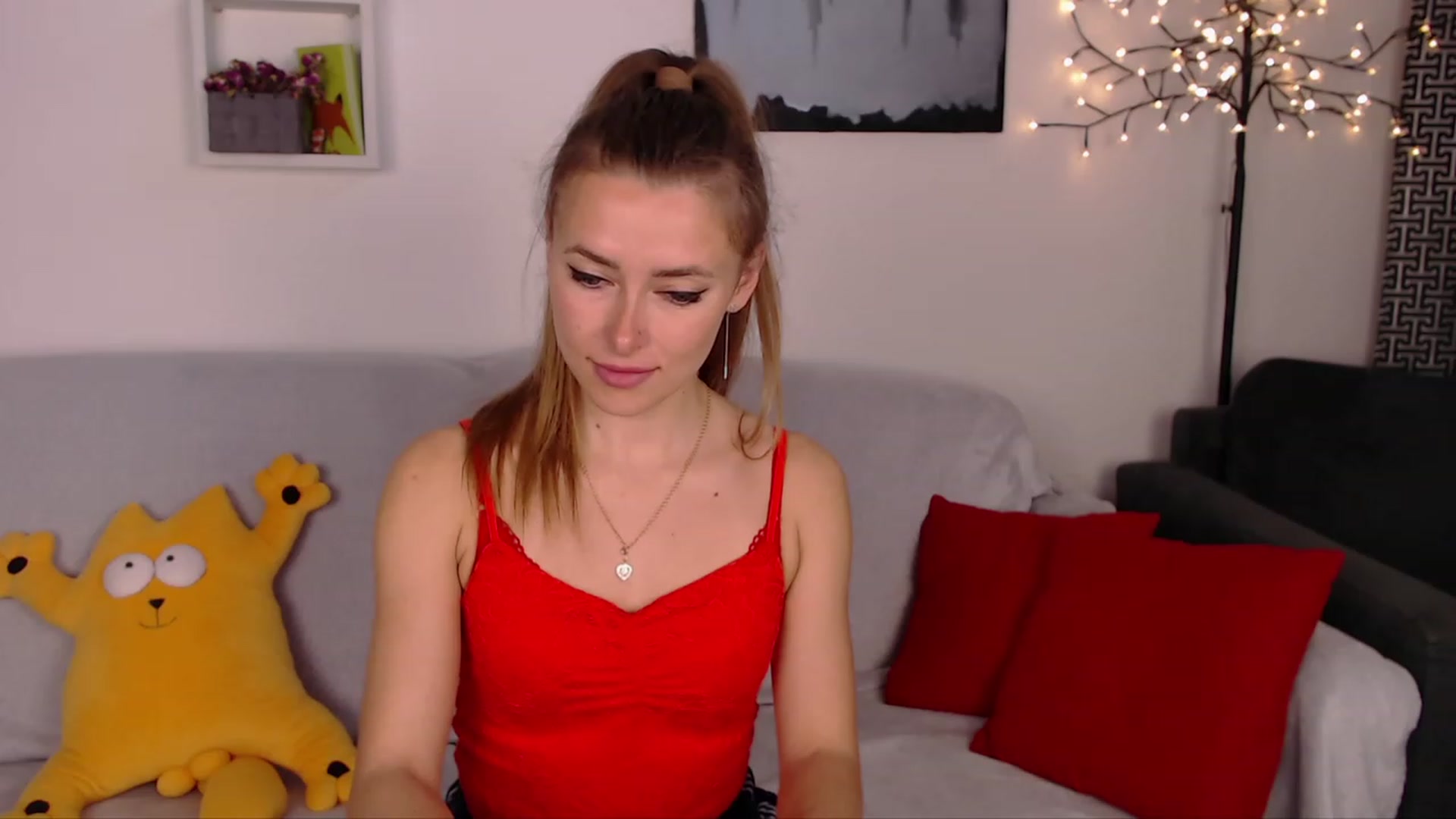 Gallery image thumbnail from SimonsWife's myfreecams stream on, 04/13/2023, 11:19 image 13 of 20