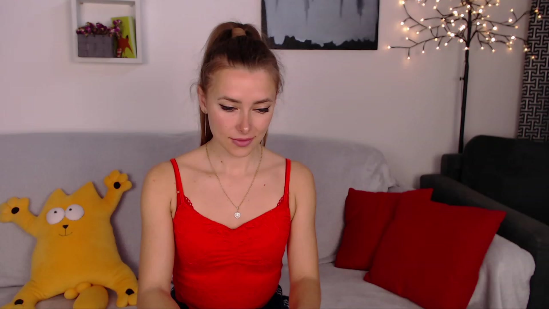 Gallery image thumbnail from SimonsWife's myfreecams stream on, 04/13/2023, 11:19 image 7 of 20