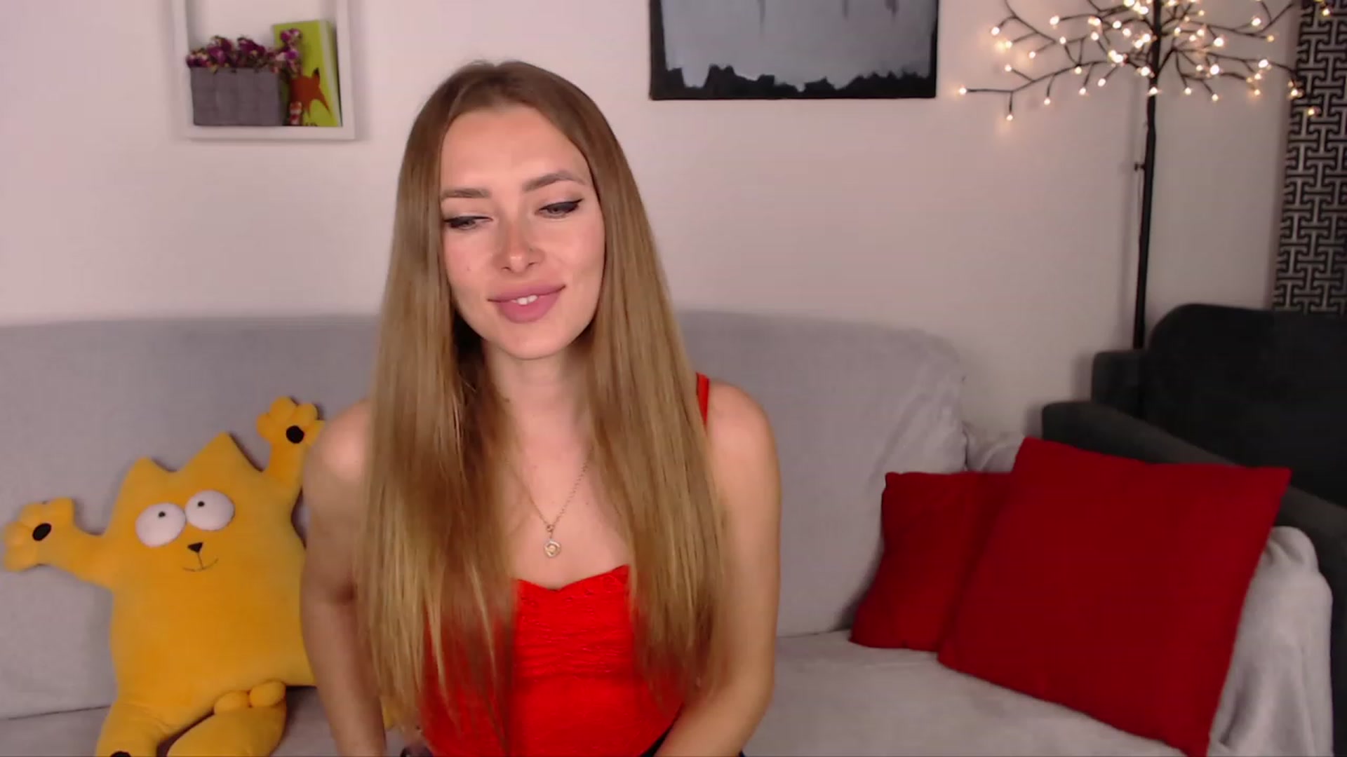 Gallery image thumbnail from SimonsWife's myfreecams stream on, 04/13/2023, 14:55 image 2 of 20
