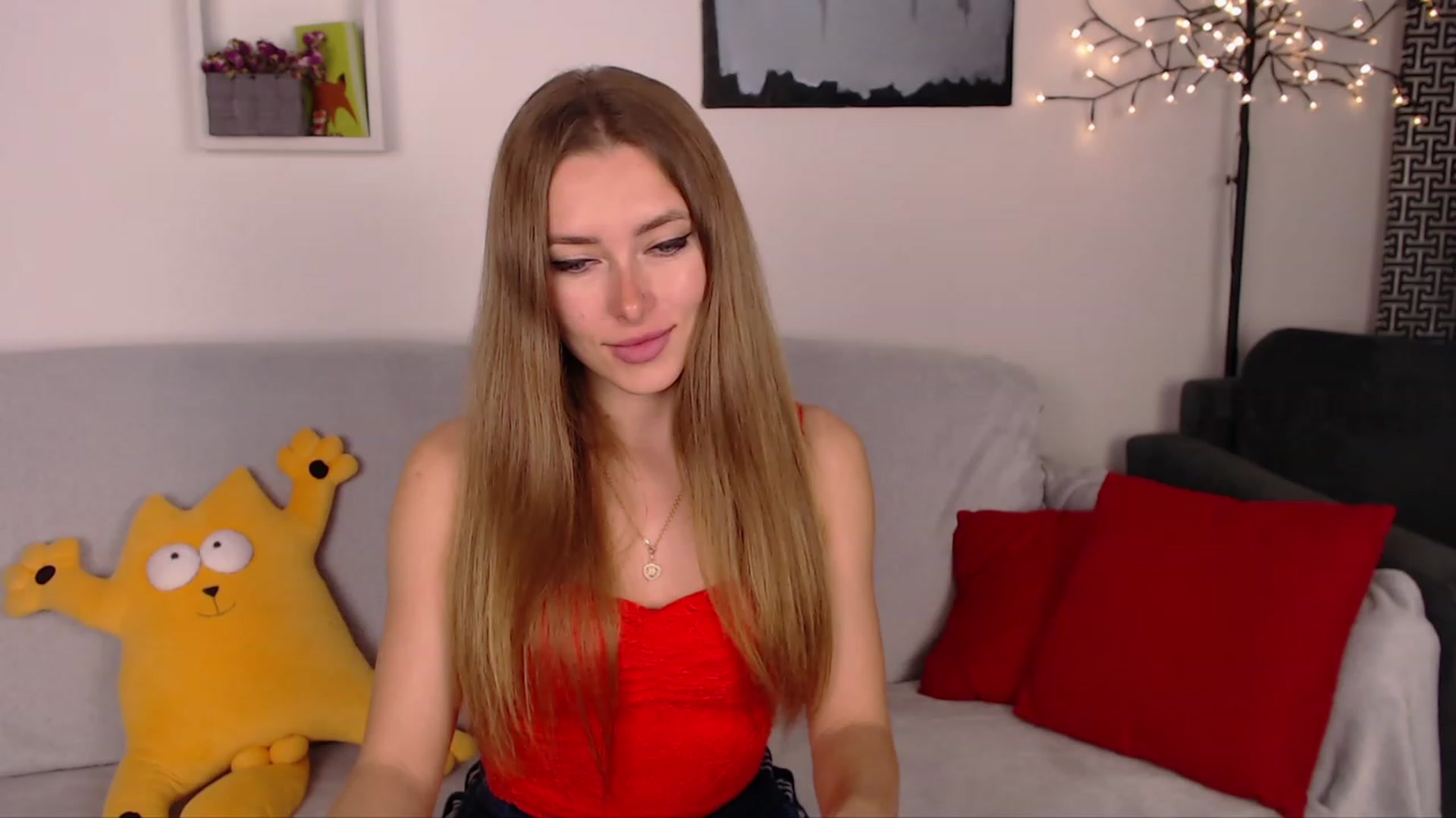 Gallery image thumbnail from SimonsWife's myfreecams stream on, 04/13/2023, 14:55 image 4 of 20