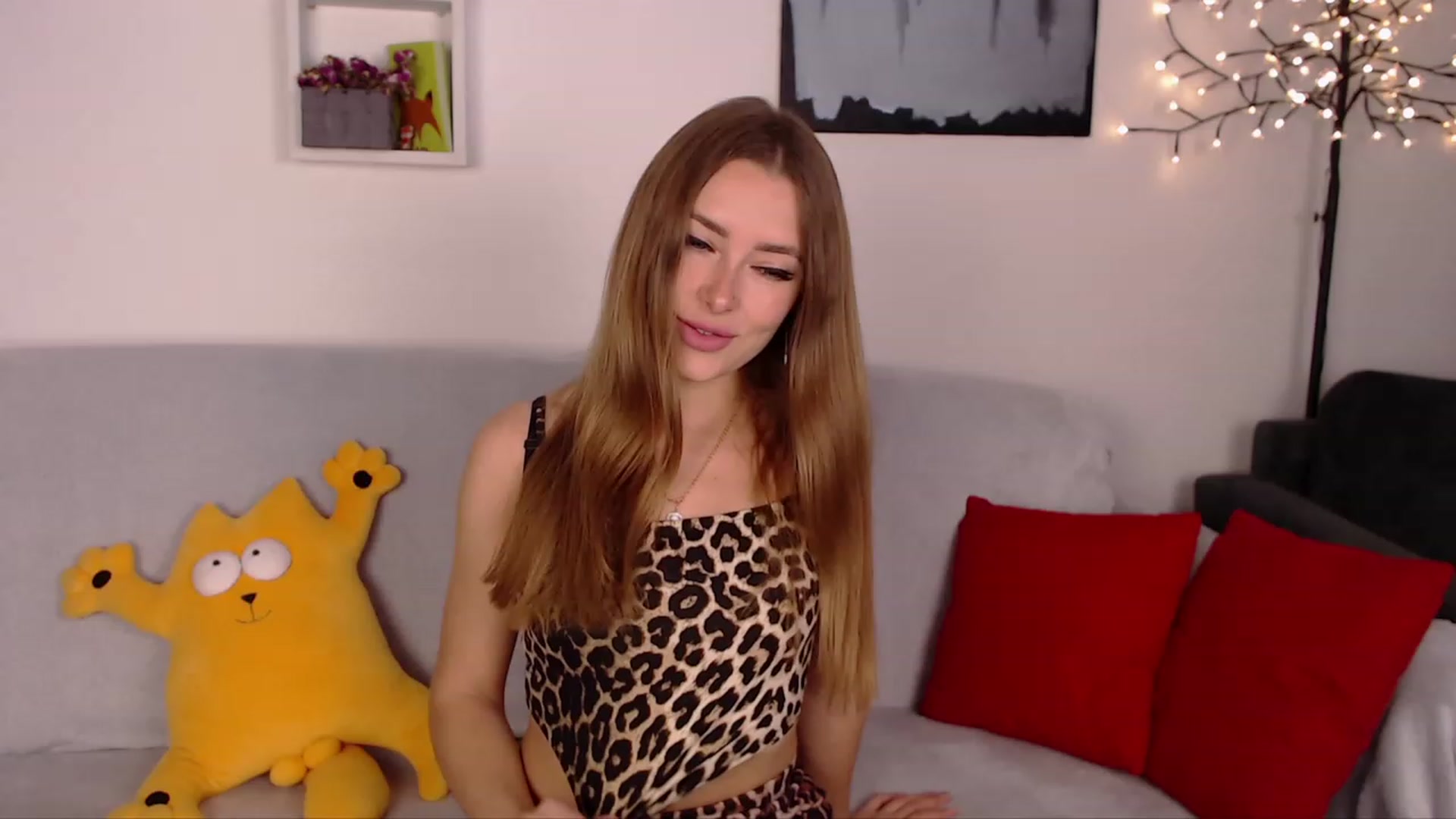 Gallery image thumbnail from SimonsWife's myfreecams stream on, 04/20/2023, 11:38 image 2 of 20