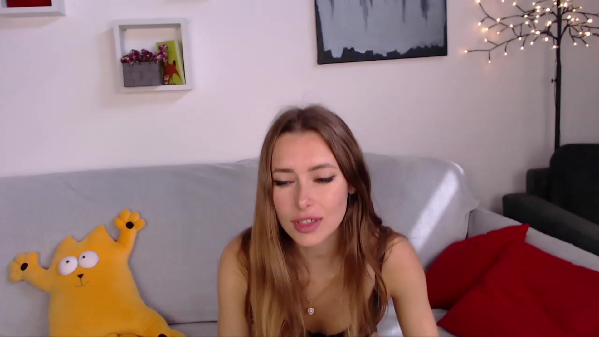 Gallery image thumbnail from SimonsWife's myfreecams stream on, 04/23/2023, 12:21 image 19 of 20
