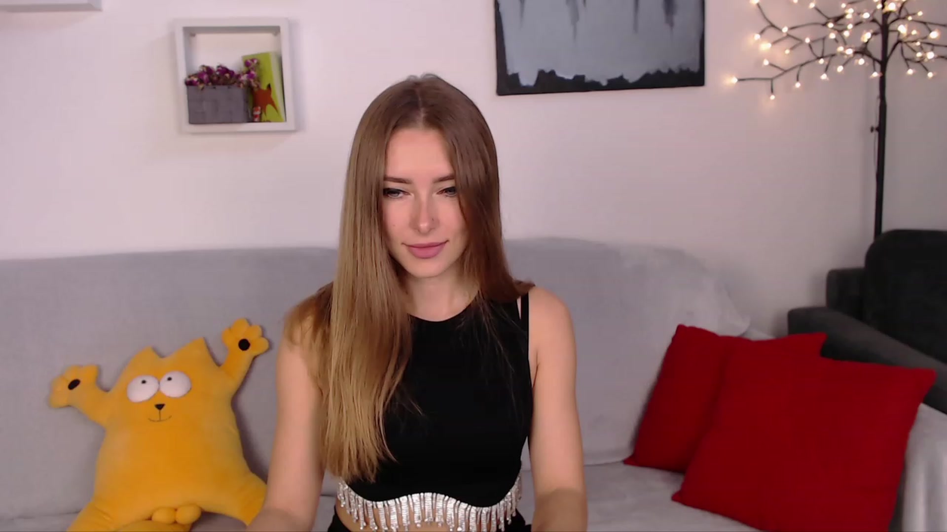 Gallery image thumbnail from SimonsWife's myfreecams stream on, 04/24/2023, 11:35 image 10 of 20