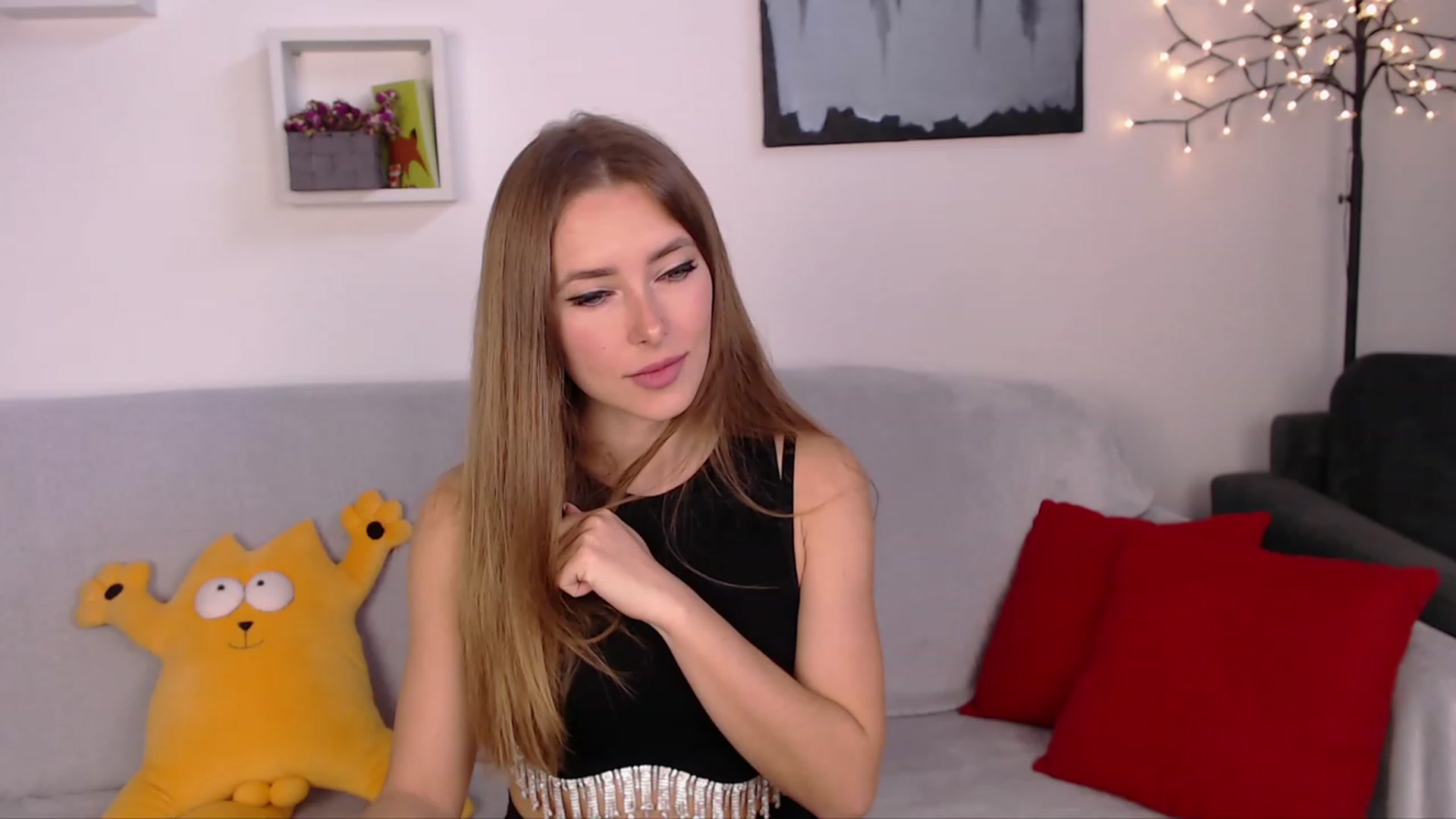 Gallery image thumbnail from SimonsWife's myfreecams stream on, 04/24/2023, 11:35 image 12 of 20