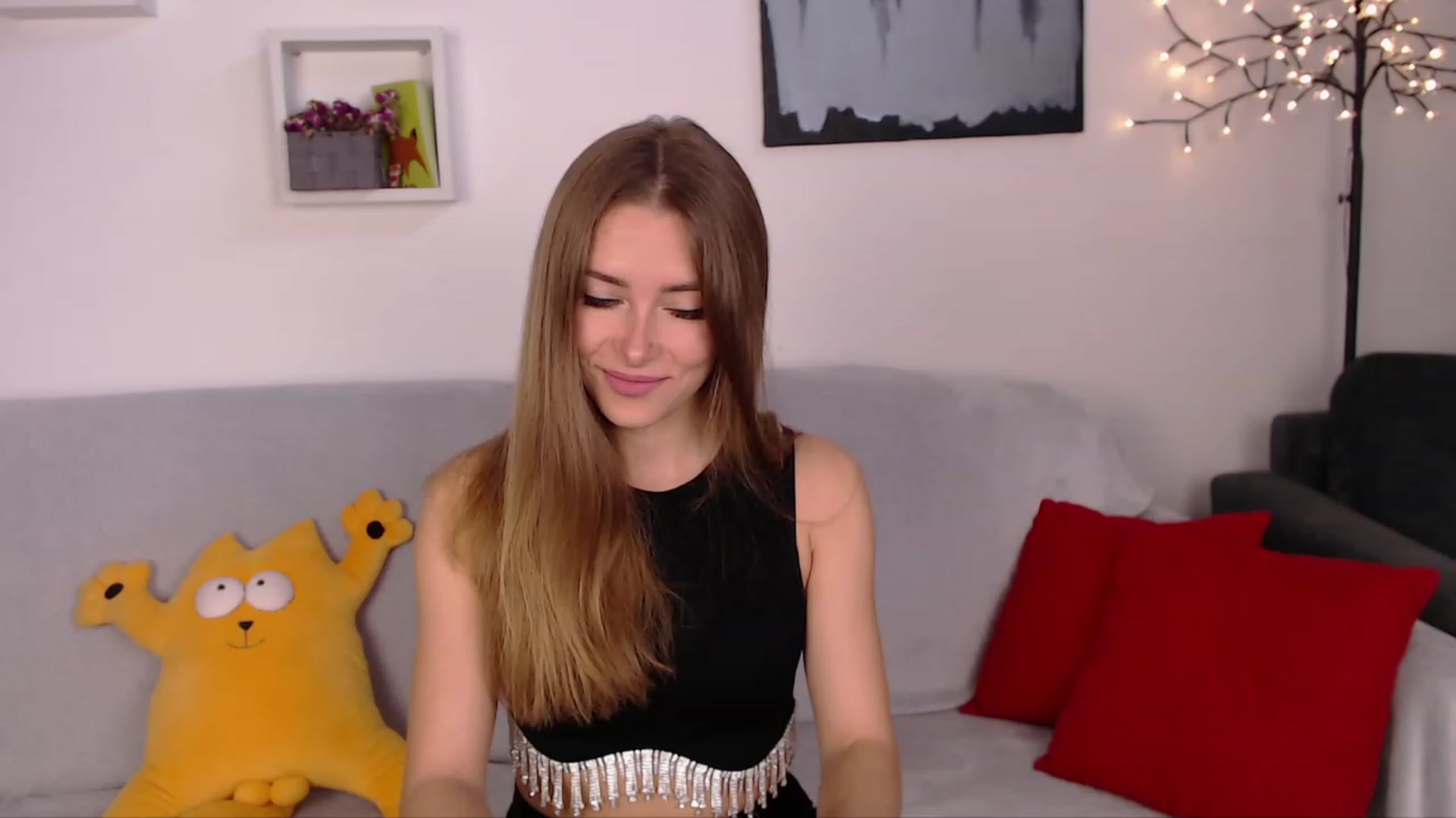 Gallery image thumbnail from SimonsWife's myfreecams stream on, 04/24/2023, 11:35 image 8 of 20
