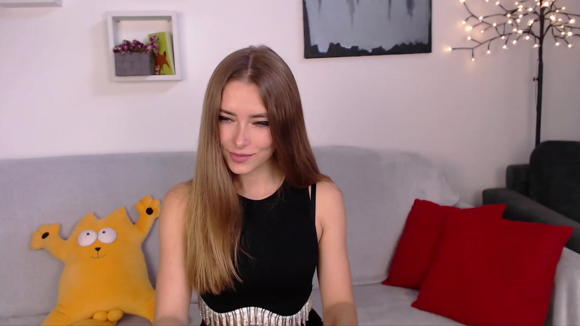 Gallery image thumbnail from SimonsWife's myfreecams stream on, 04/24/2023, 11:35 image 13 of 20