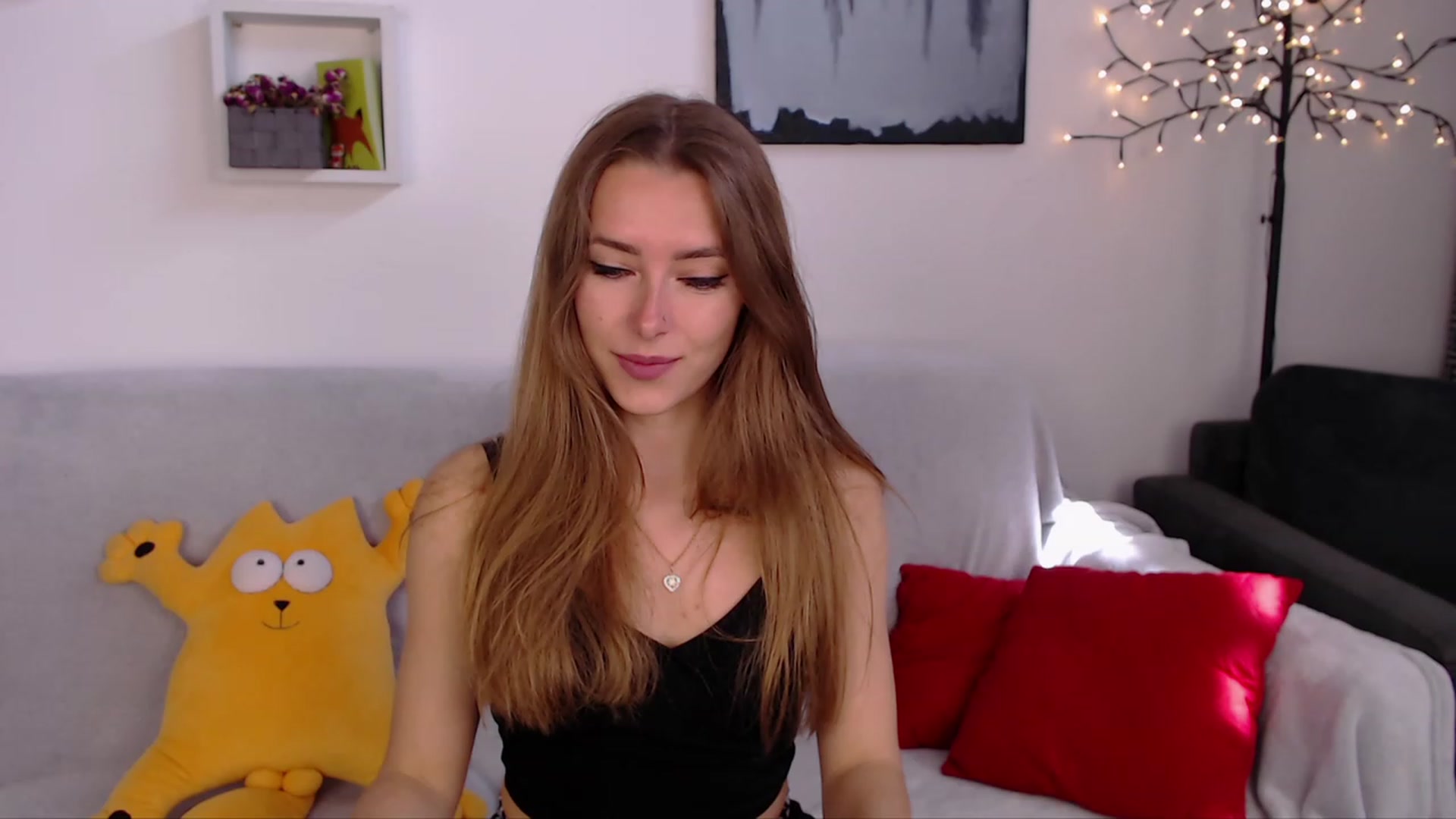 Gallery image thumbnail from SimonsWife's myfreecams stream on, 05/03/2023, 12:14 image 16 of 20
