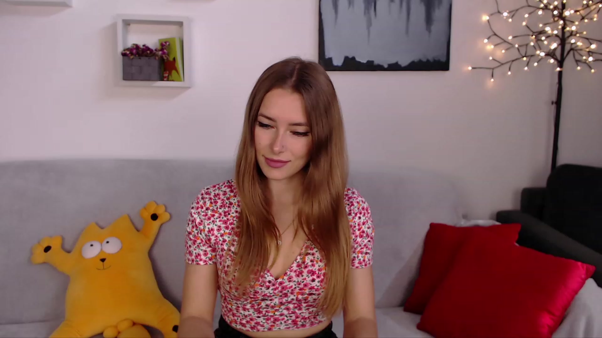 Gallery image thumbnail from SimonsWife's myfreecams stream on, 05/04/2023, 14:07 image 2 of 20