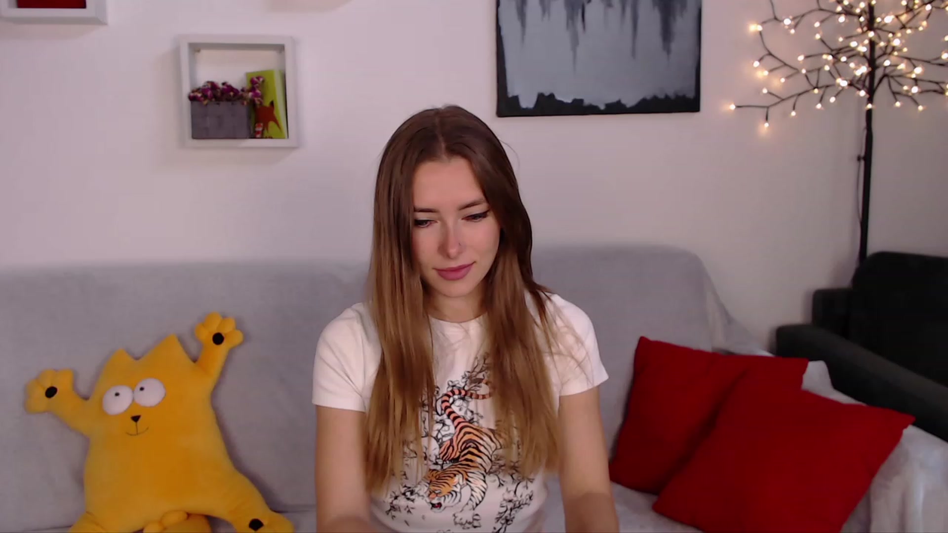 Gallery image thumbnail from SimonsWife's myfreecams stream on, 05/08/2023, 13:34 image 2 of 20