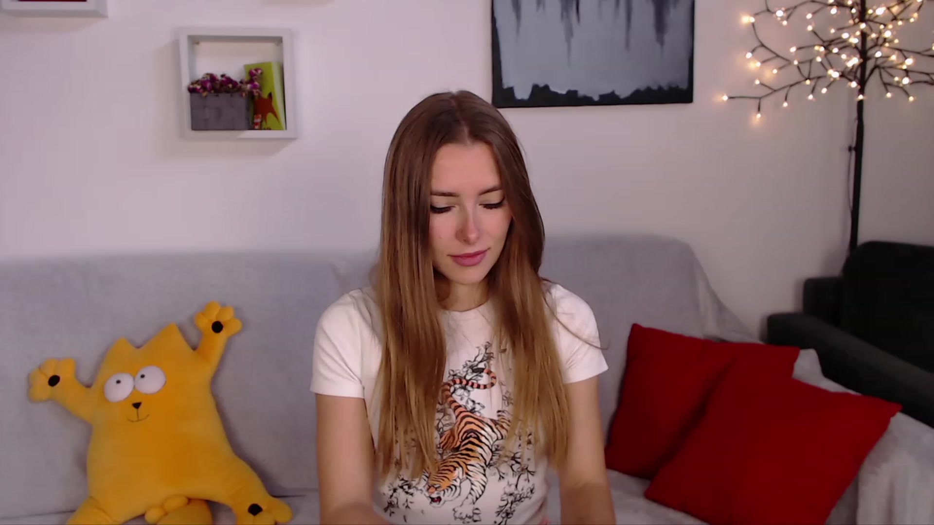 Gallery image thumbnail from SimonsWife's myfreecams stream on, 05/08/2023, 13:34 image 11 of 20