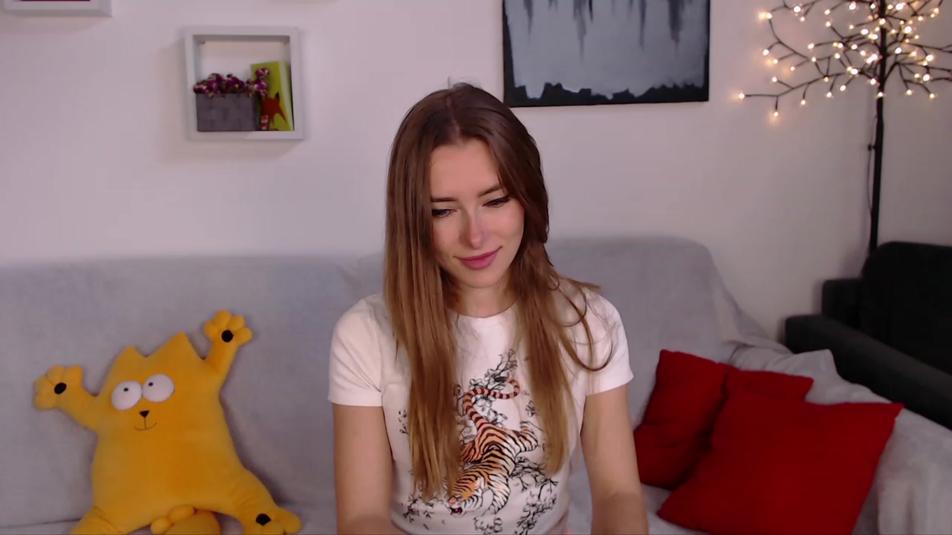 Gallery image thumbnail from SimonsWife's myfreecams stream on, 05/08/2023, 13:34 image 16 of 20