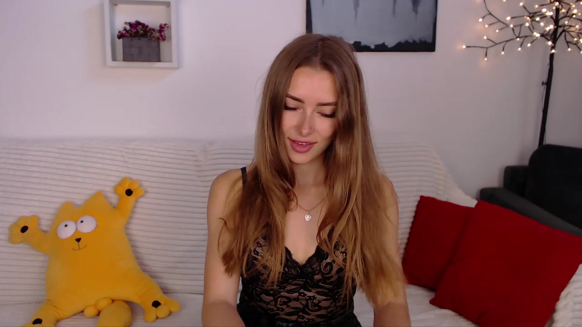 Gallery image thumbnail from SimonsWife's myfreecams stream on, 05/31/2023, 12:06 image 9 of 20