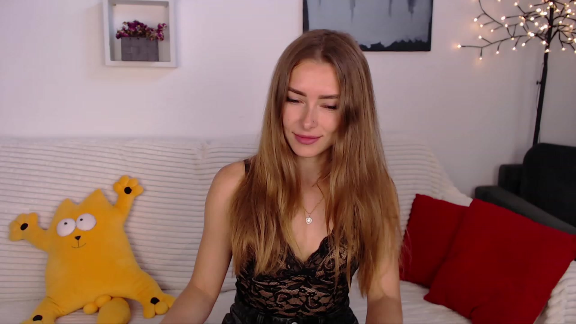 Gallery image thumbnail from SimonsWife's myfreecams stream on, 05/31/2023, 12:06 image 5 of 20