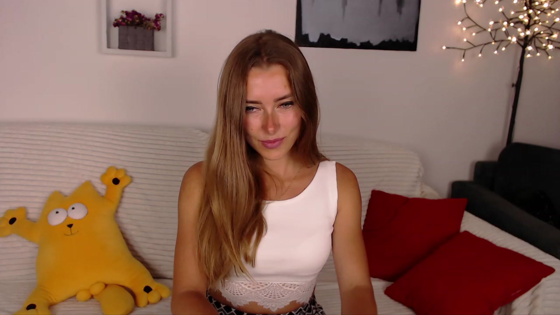 Gallery image thumbnail from SimonsWife's myfreecams stream on, 06/19/2023, 17:53 image 20 of 20