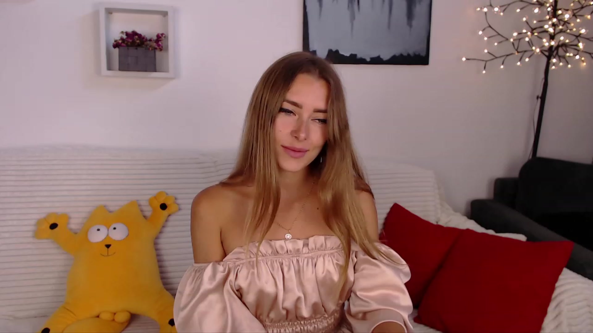 Gallery image thumbnail from SimonsWife's myfreecams stream on, 07/03/2023, 11:57 image 20 of 20