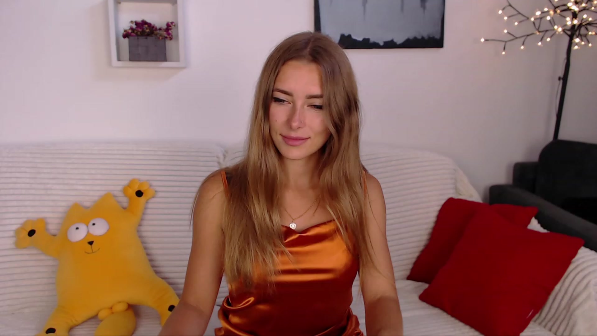 Gallery image thumbnail from SimonsWife's myfreecams stream on, 07/05/2023, 11:39 image 20 of 20