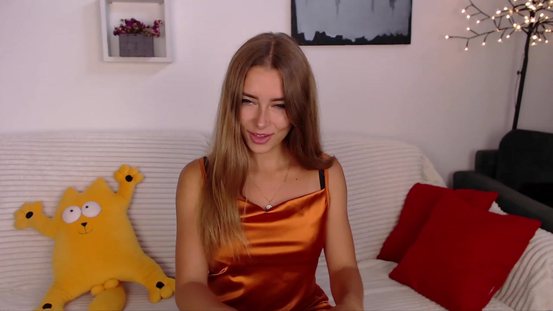 Gallery image thumbnail from SimonsWife's myfreecams stream on, 07/05/2023, 11:39 image 2 of 20