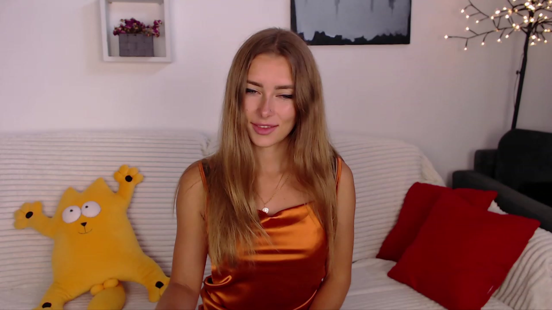 Gallery image thumbnail from SimonsWife's myfreecams stream on, 07/05/2023, 11:39 image 18 of 20
