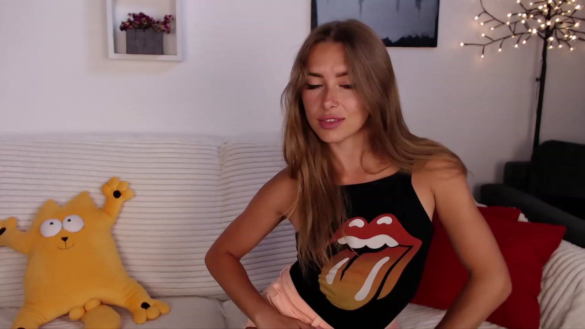 Gallery image thumbnail from SimonsWife's myfreecams stream on, 08/09/2023, 13:53 image 14 of 20