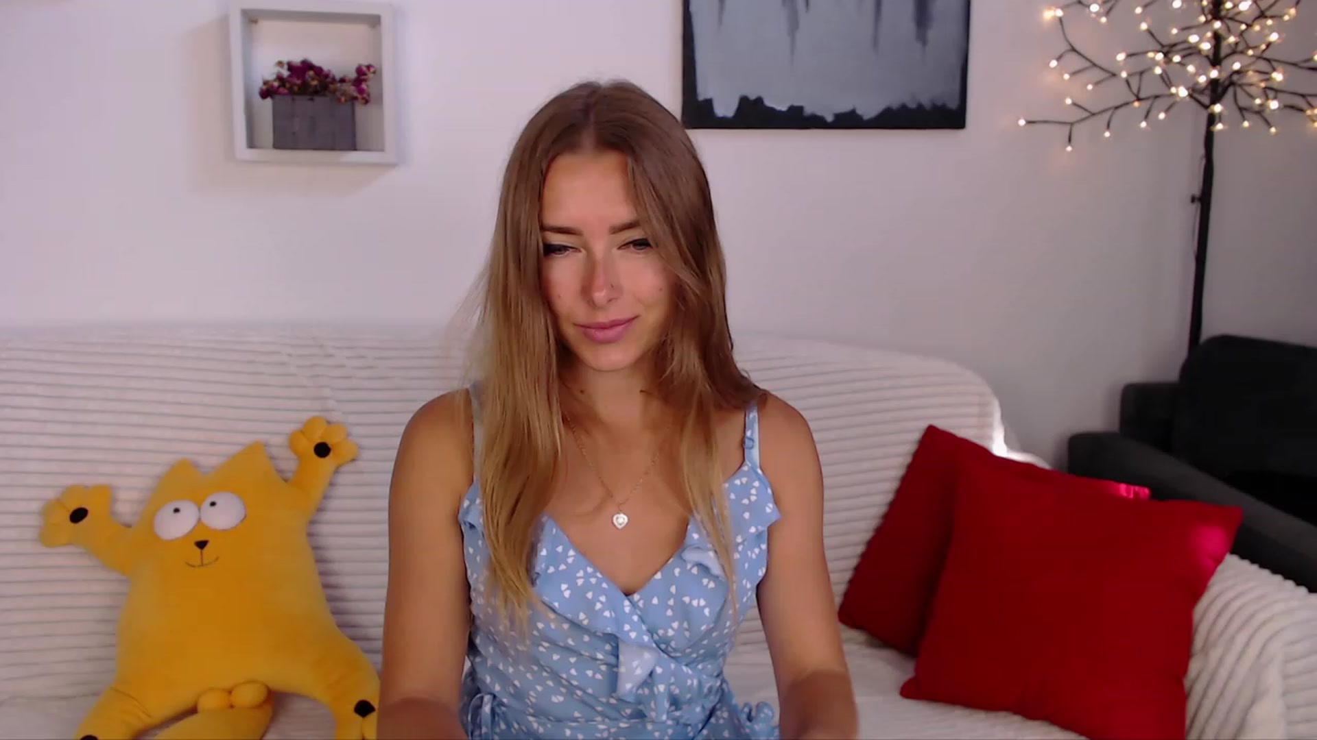 Gallery image thumbnail from SimonsWife's myfreecams stream on, 08/10/2023, 12:16 image 9 of 20