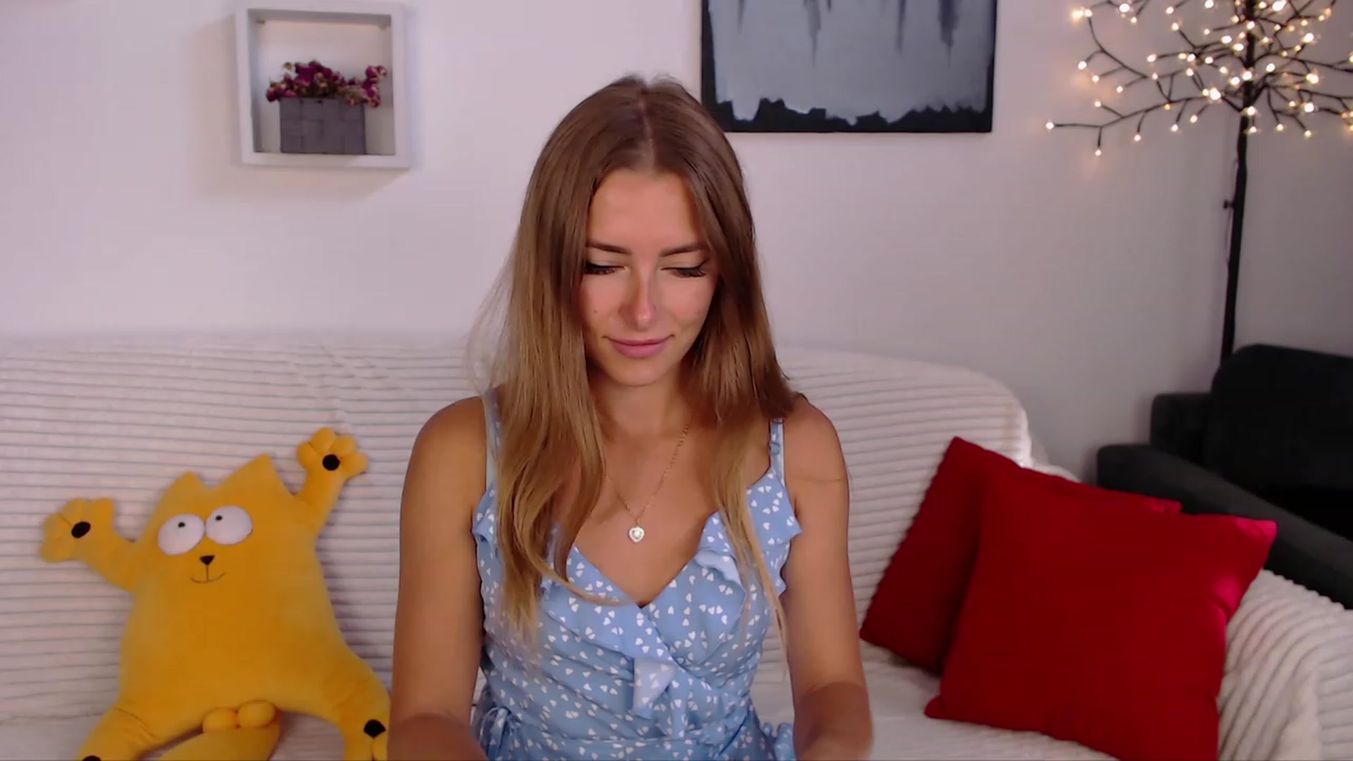 Gallery image thumbnail from SimonsWife's myfreecams stream on, 08/10/2023, 12:16 image 5 of 20