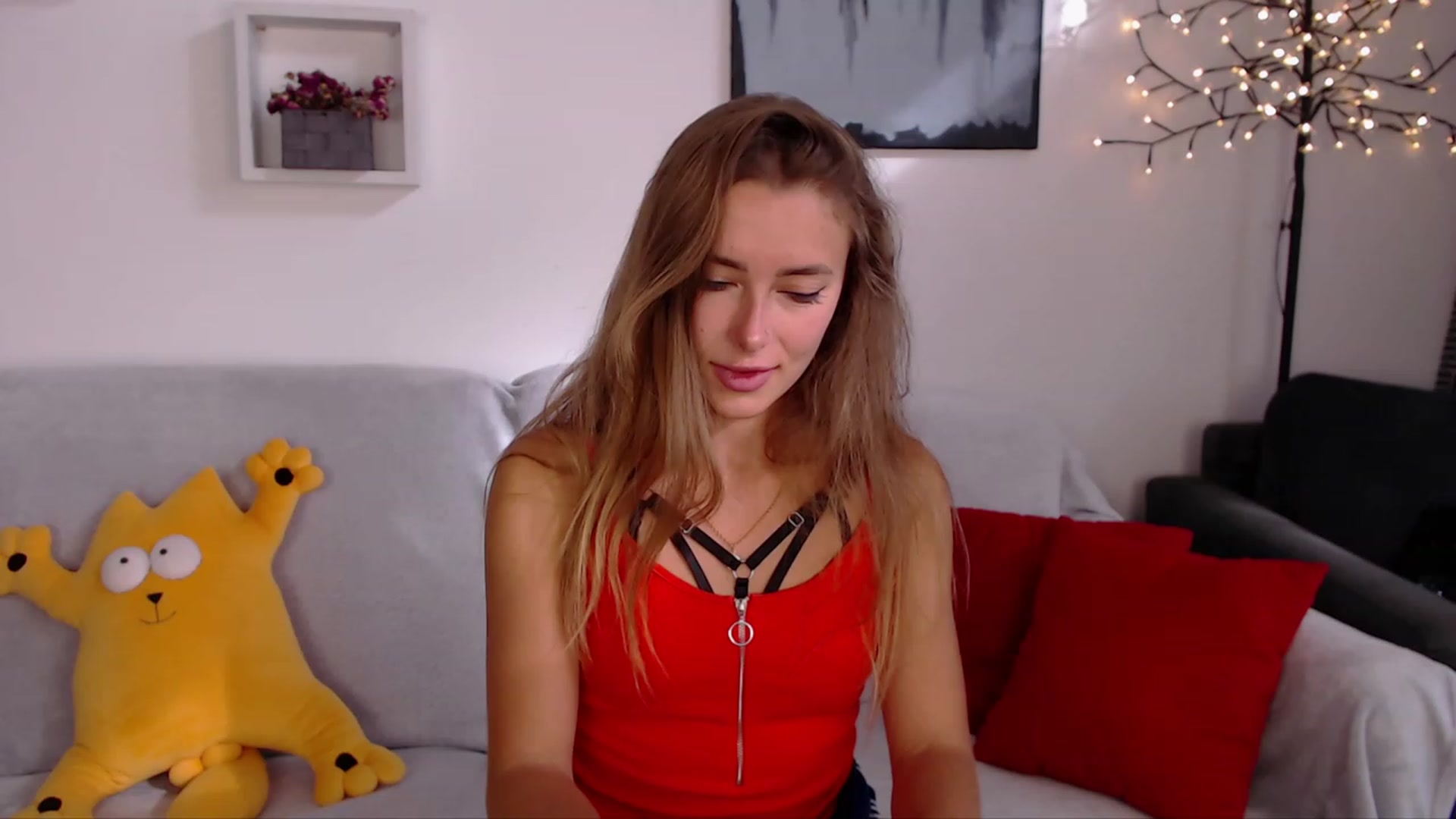 Gallery image thumbnail from SimonsWife's myfreecams stream on, 09/11/2023, 13:13 image 18 of 20