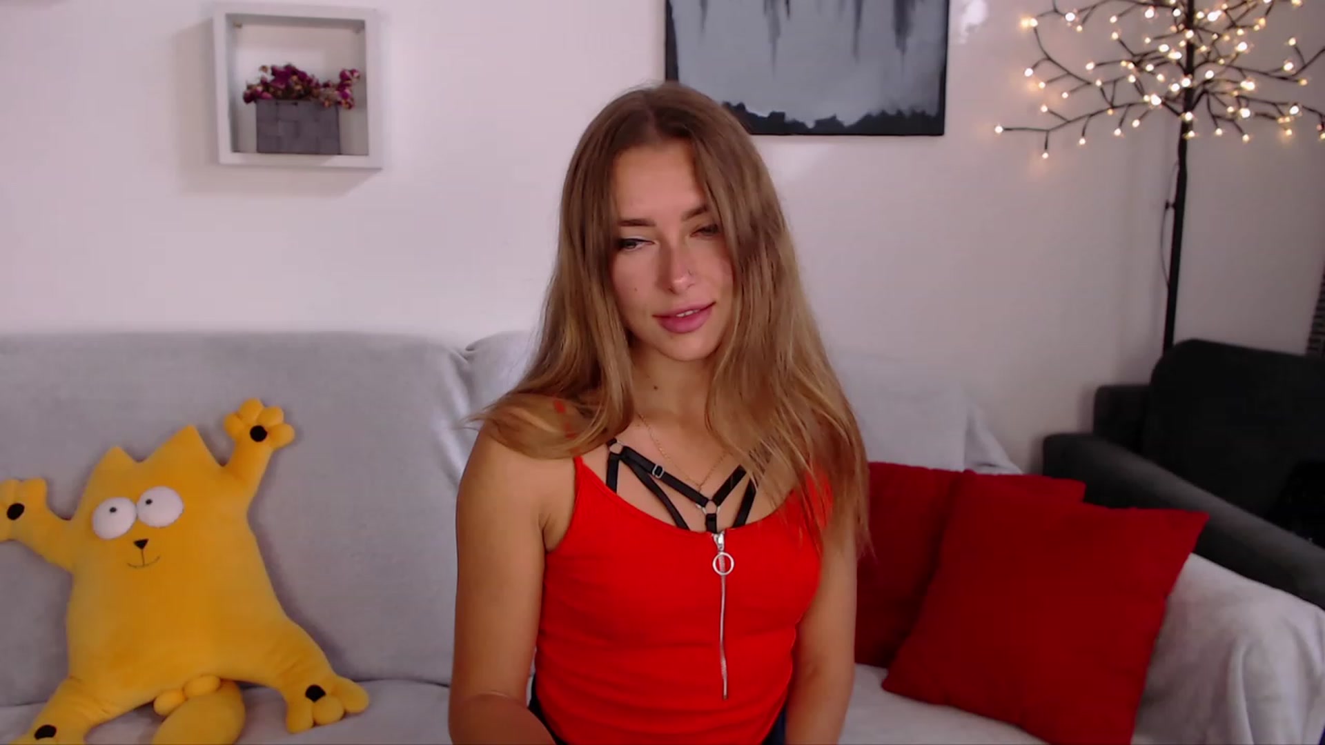 Gallery image thumbnail from SimonsWife's myfreecams stream on, 09/11/2023, 13:13 image 15 of 20