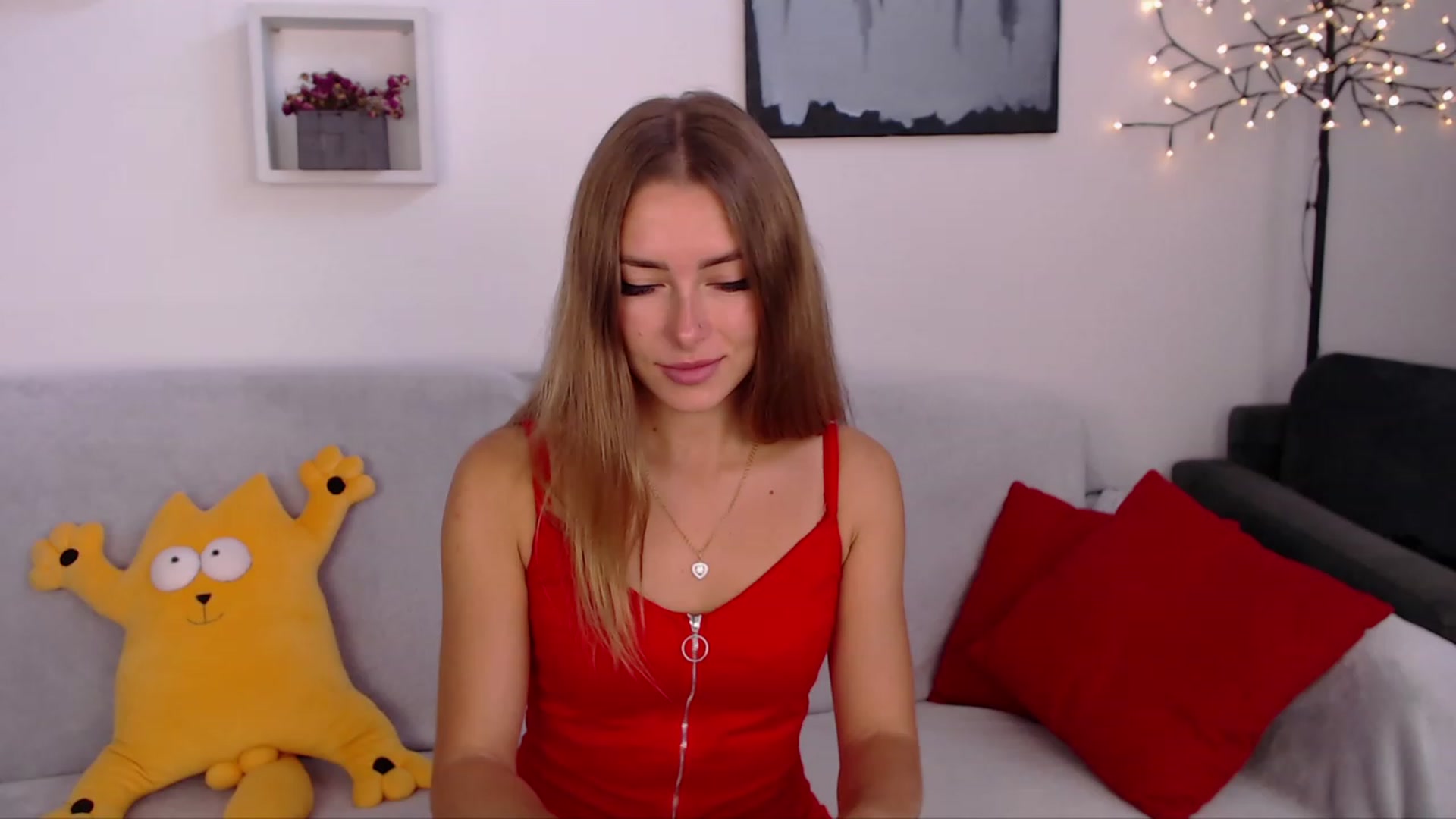 Gallery image thumbnail from SimonsWife's myfreecams stream on, 09/17/2023, 10:23 image 11 of 20