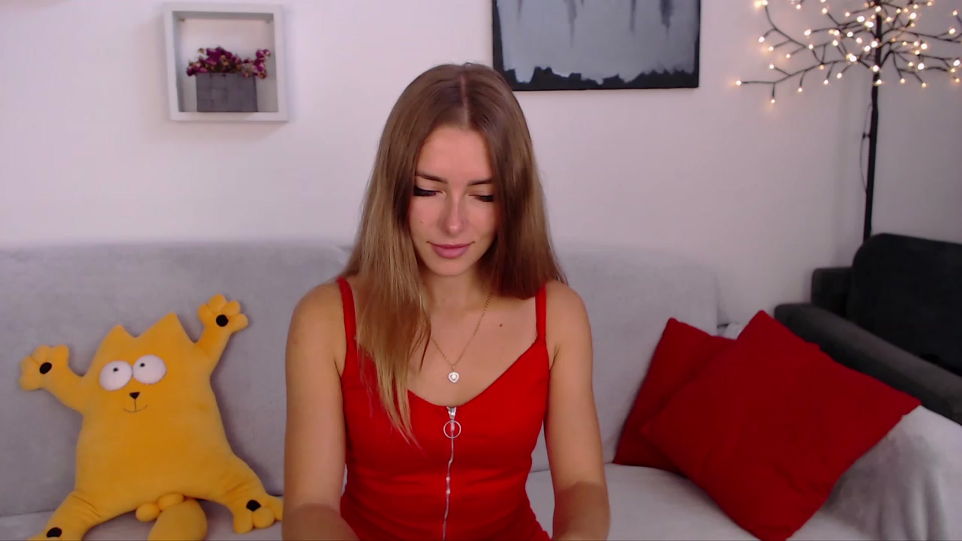 Gallery image thumbnail from SimonsWife's myfreecams stream on, 09/17/2023, 10:23 image 4 of 20