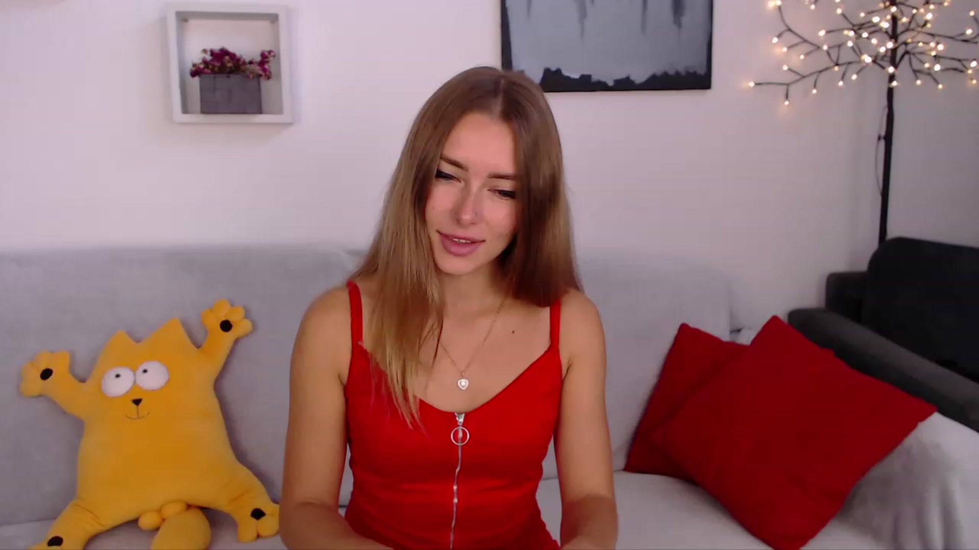 Gallery image thumbnail from SimonsWife's myfreecams stream on, 09/17/2023, 10:23 image 2 of 20