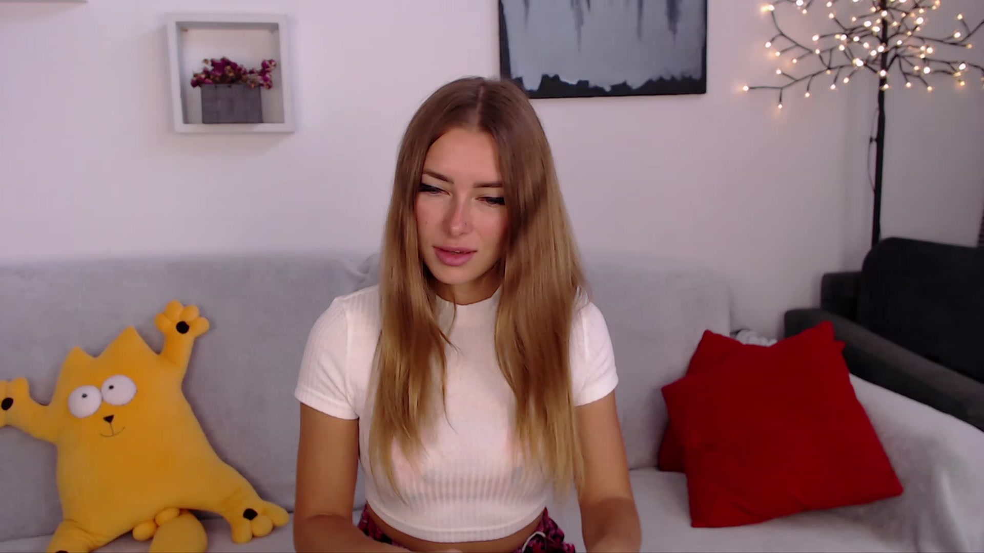 Gallery image thumbnail from SimonsWife's myfreecams stream on, 09/18/2023, 10:06 image 18 of 20