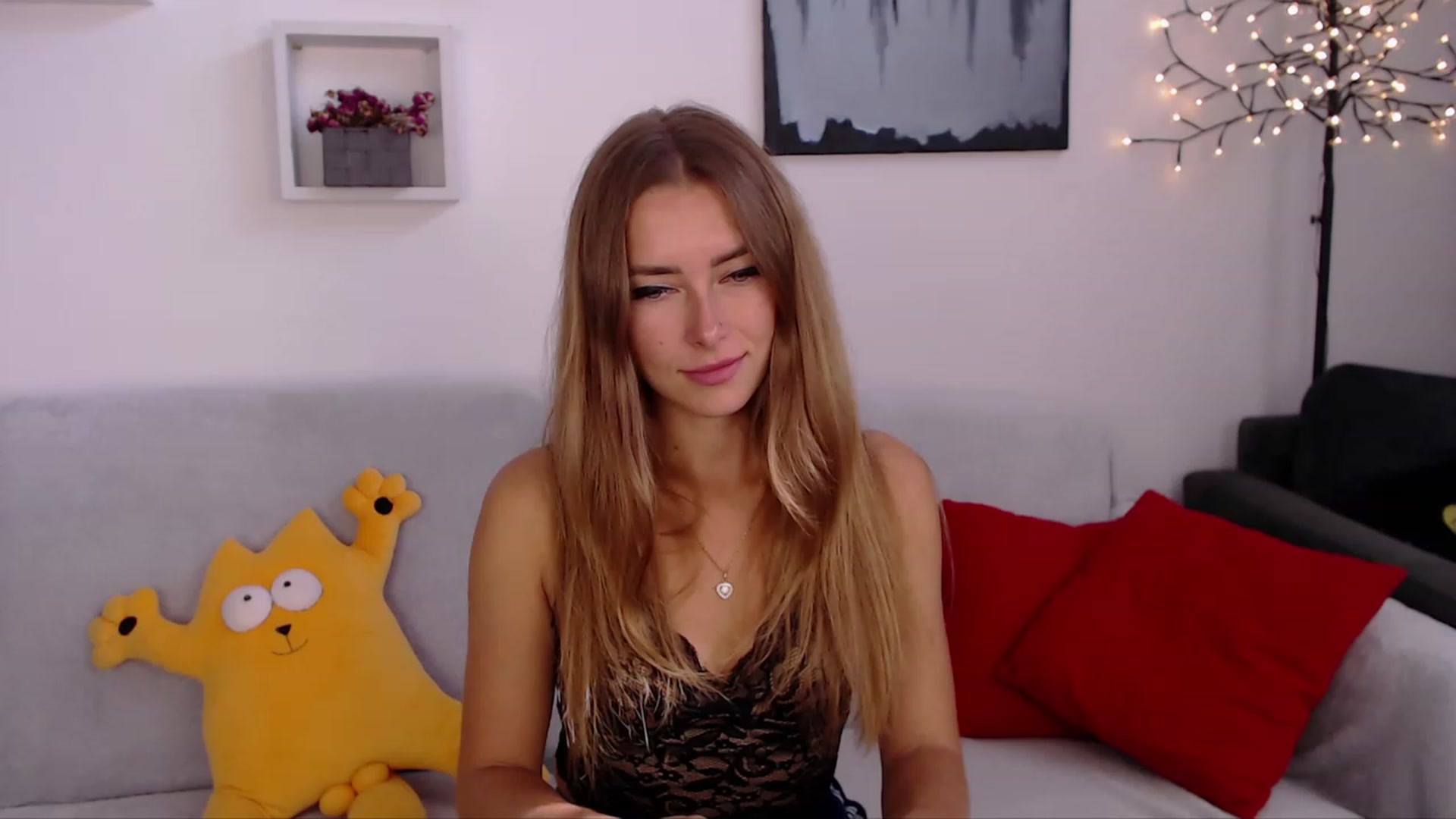 Gallery image thumbnail from SimonsWife's myfreecams stream on, 09/24/2023, 10:50 image 2 of 20