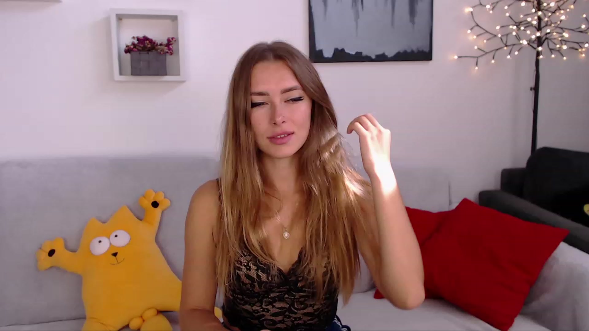 Gallery image thumbnail from SimonsWife's myfreecams stream on, 09/24/2023, 10:50 image 15 of 20