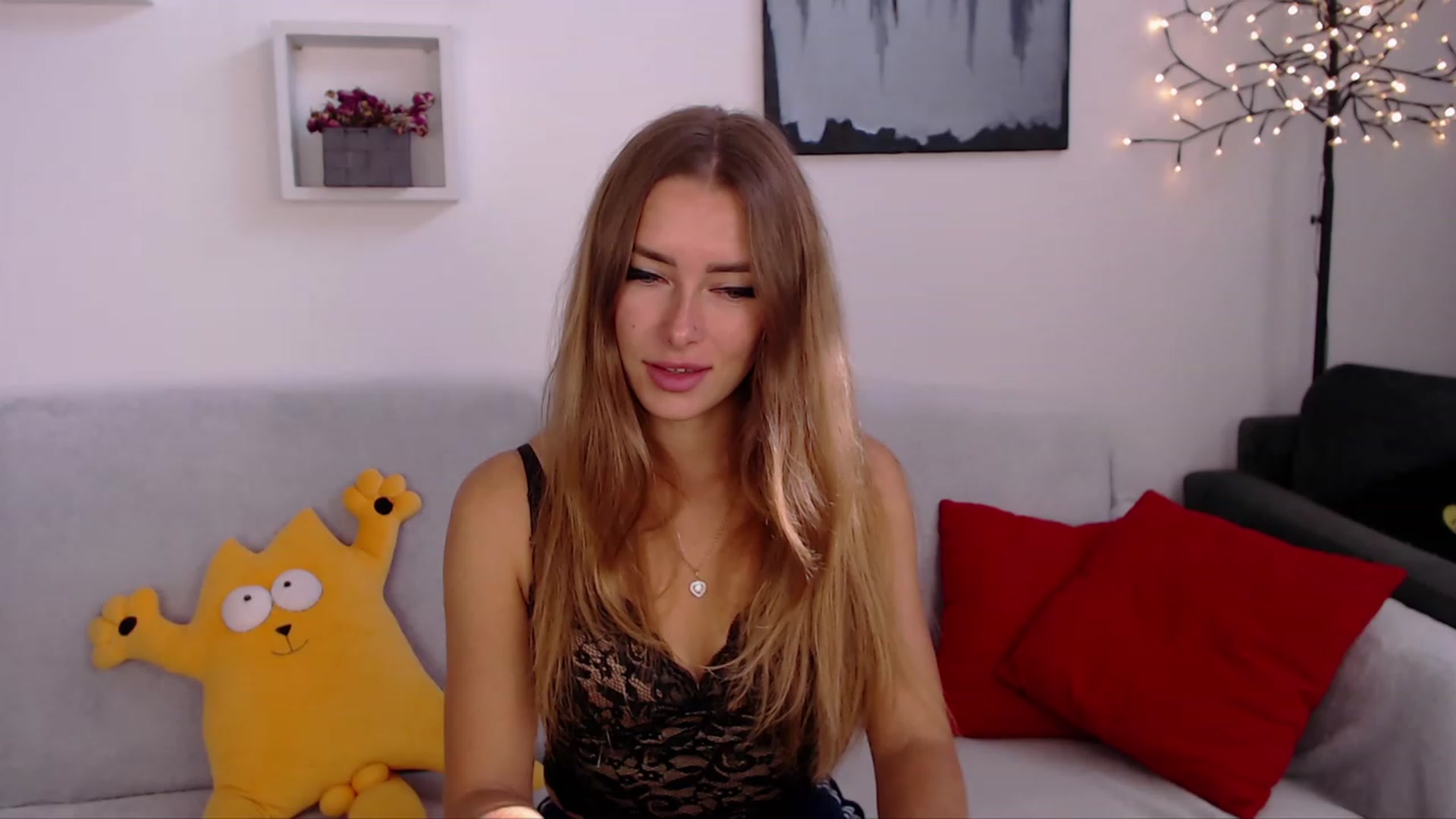 Gallery image thumbnail from SimonsWife's myfreecams stream on, 09/24/2023, 10:50 image 7 of 20